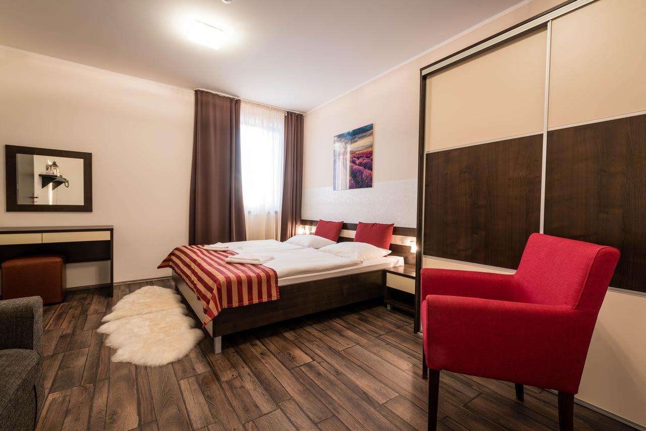 Apartman Mirka - Hotel Luka Besenova Exterior photo